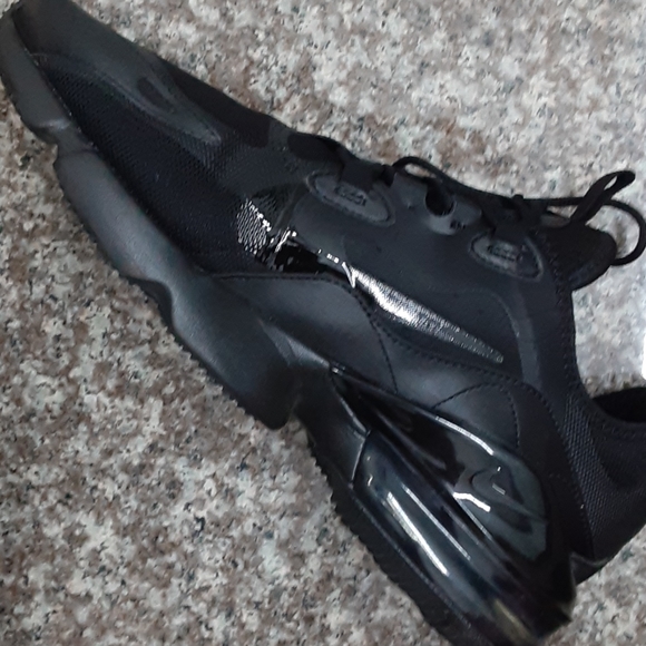 Nike Air Max - Picture 2 of 3